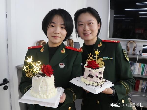 武警青海省总队通信女兵开展三八妇女节暖心活动AG真人百家家乐APP巾帼芳华温暖军营——(图2)