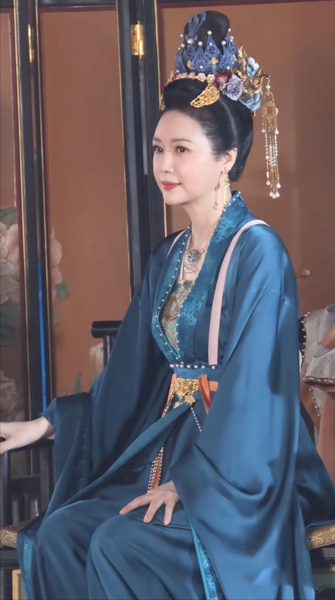 犹存黄奕、马苏个个童年女神颜值太能打AG真人娱乐网址《似锦》5位妈妈风韵(图11)