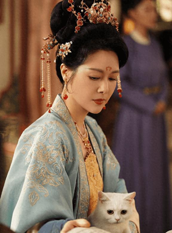 犹存黄奕、马苏个个童年女神颜值太能打AG真人娱乐网址《似锦》5位妈妈风韵(图18)