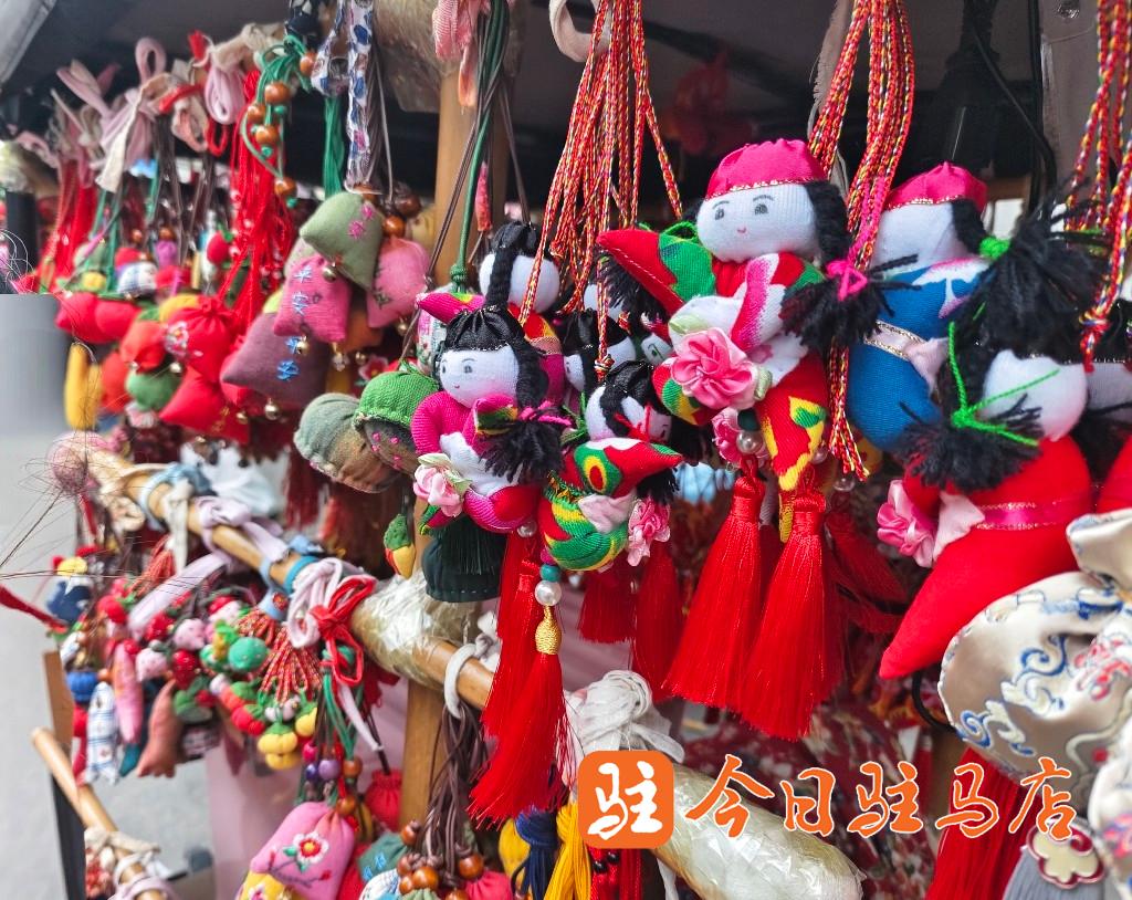 ”！驻马店街头的传统民俗“热”起来AG真人直营端午未至 香包先“火
